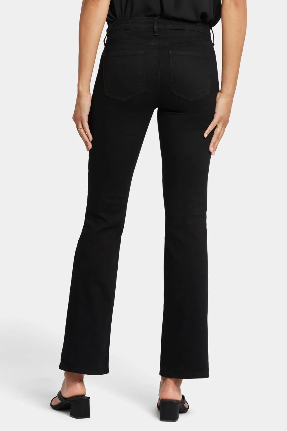 Barbara Bootcut Jeans In Short Inseam - Black