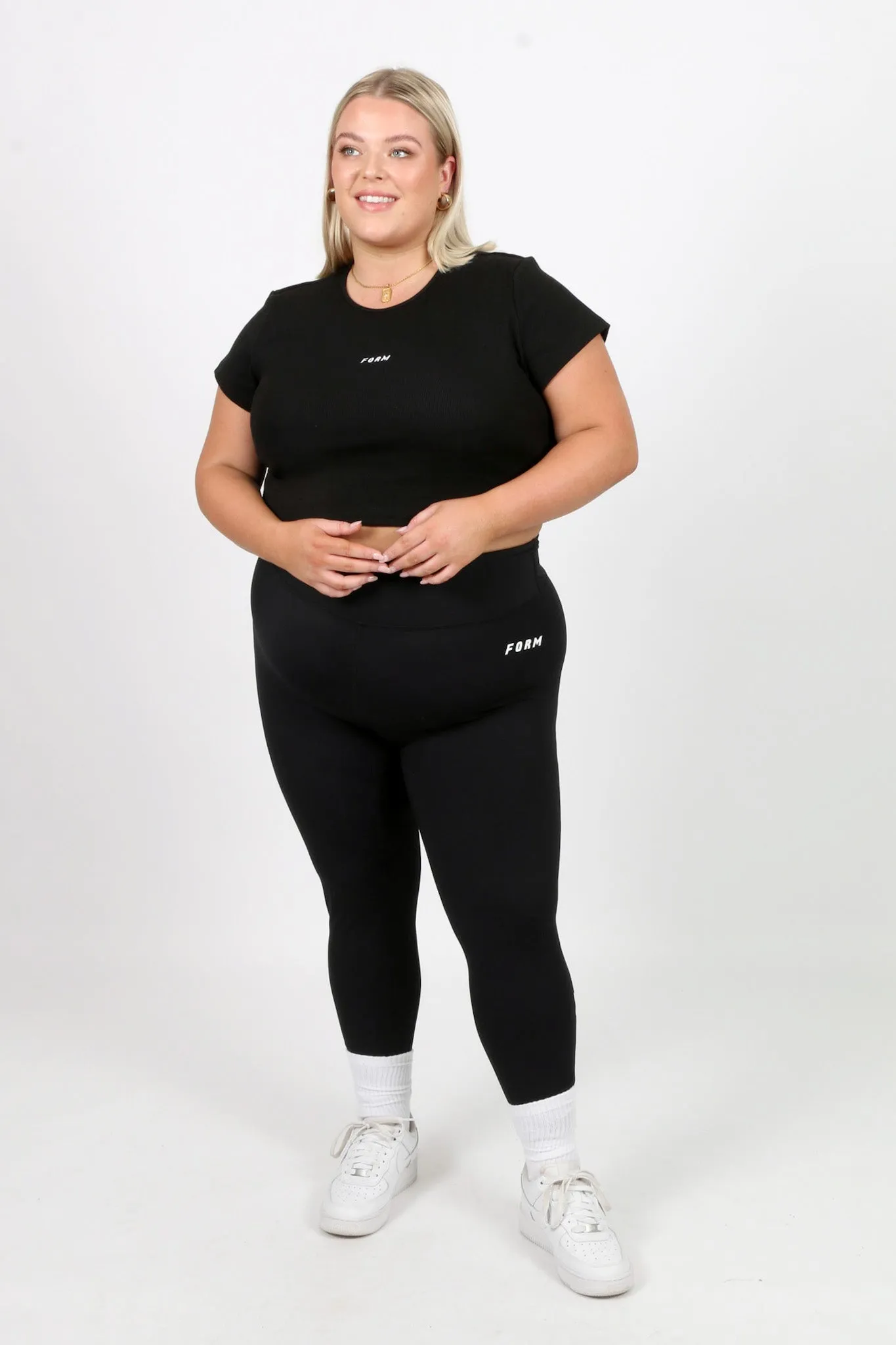 FORM BASE TIGHT 7/8 BLACK