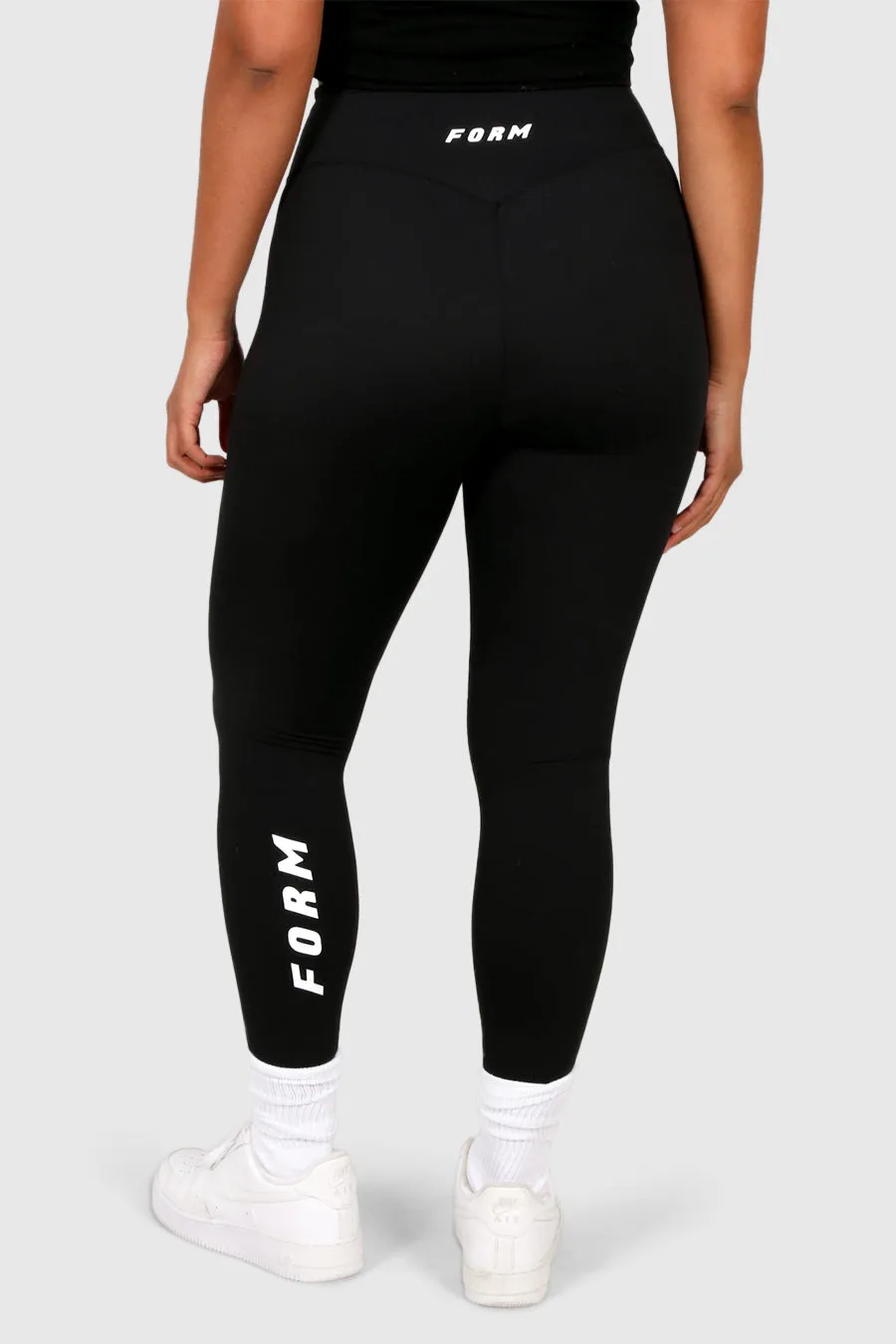 FORM BASE TIGHT 7/8 BLACK