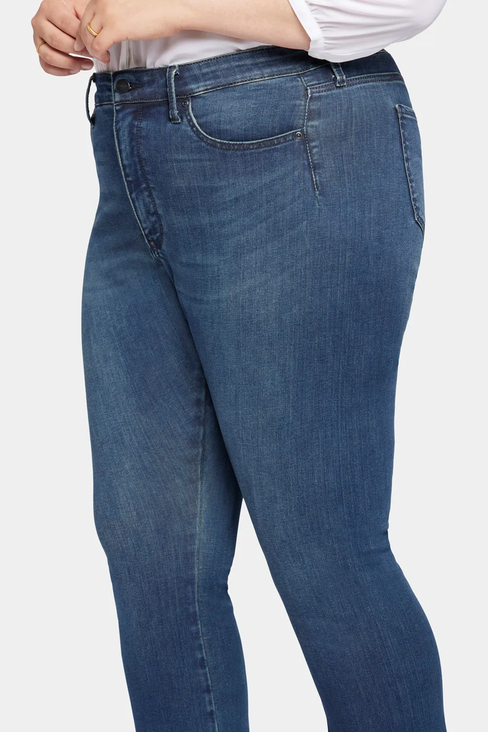 Le Silhouette Slim Bootcut Jeans In Petite Plus Size - Precious