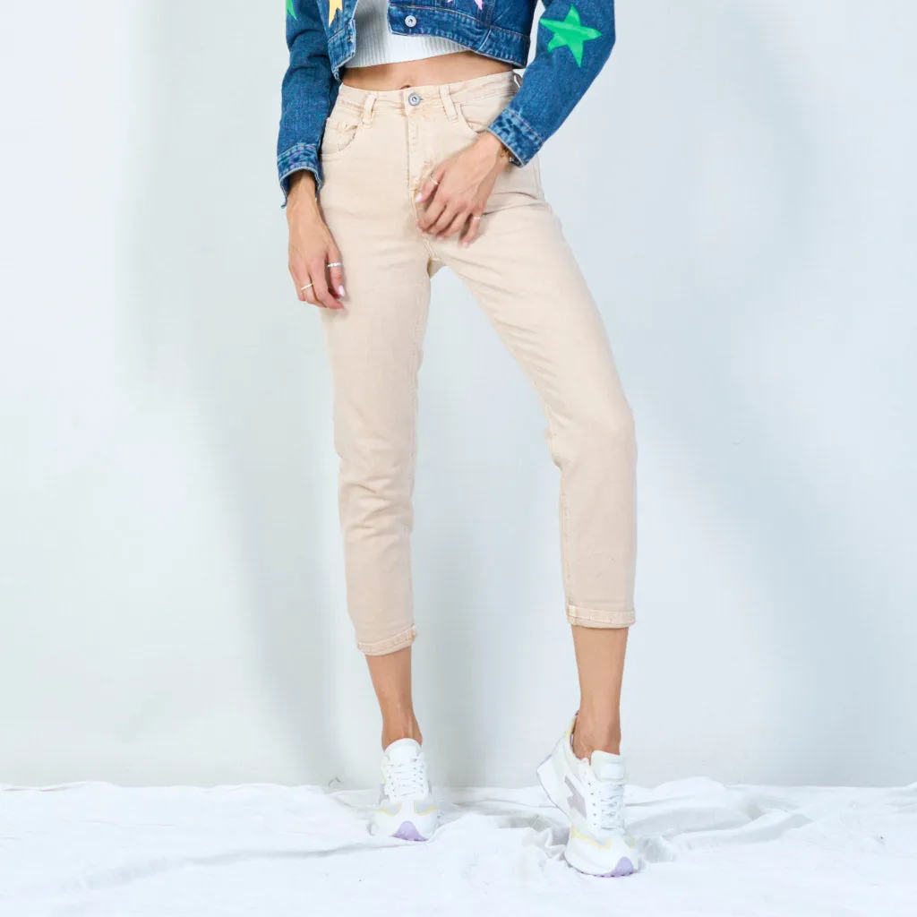 Modern high-waisted jeans with rolled hem wholesale