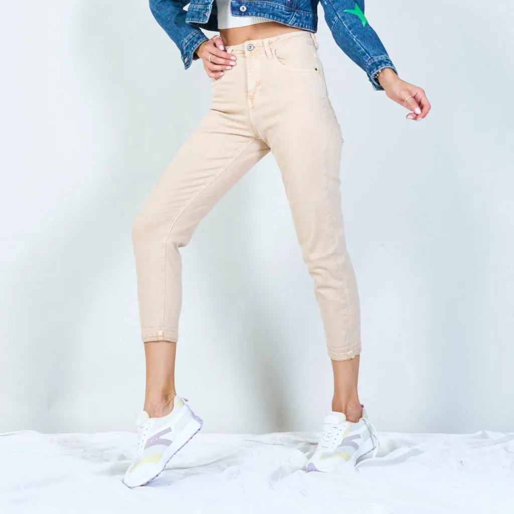 Modern high-waisted jeans with rolled hem wholesale