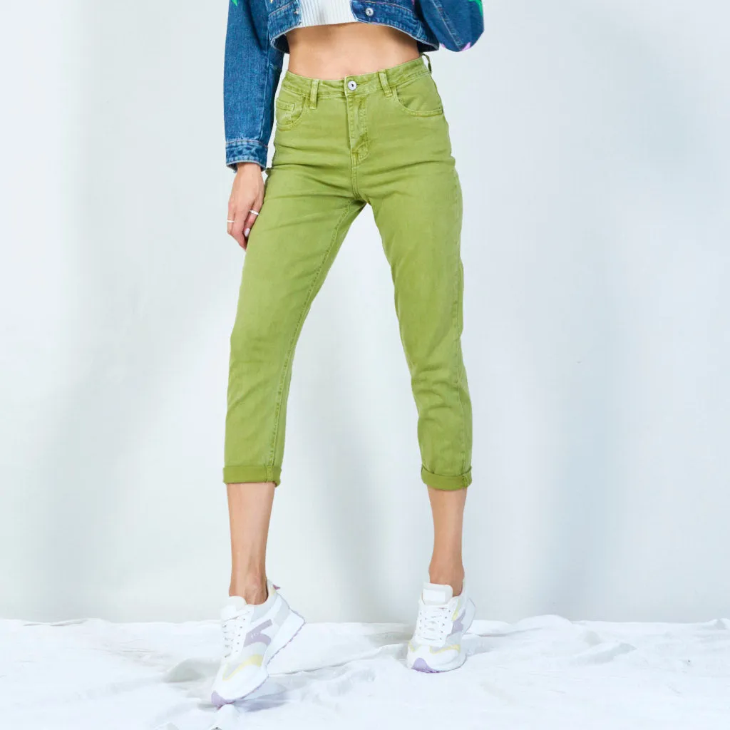 Modern high-waisted jeans with rolled hem wholesale