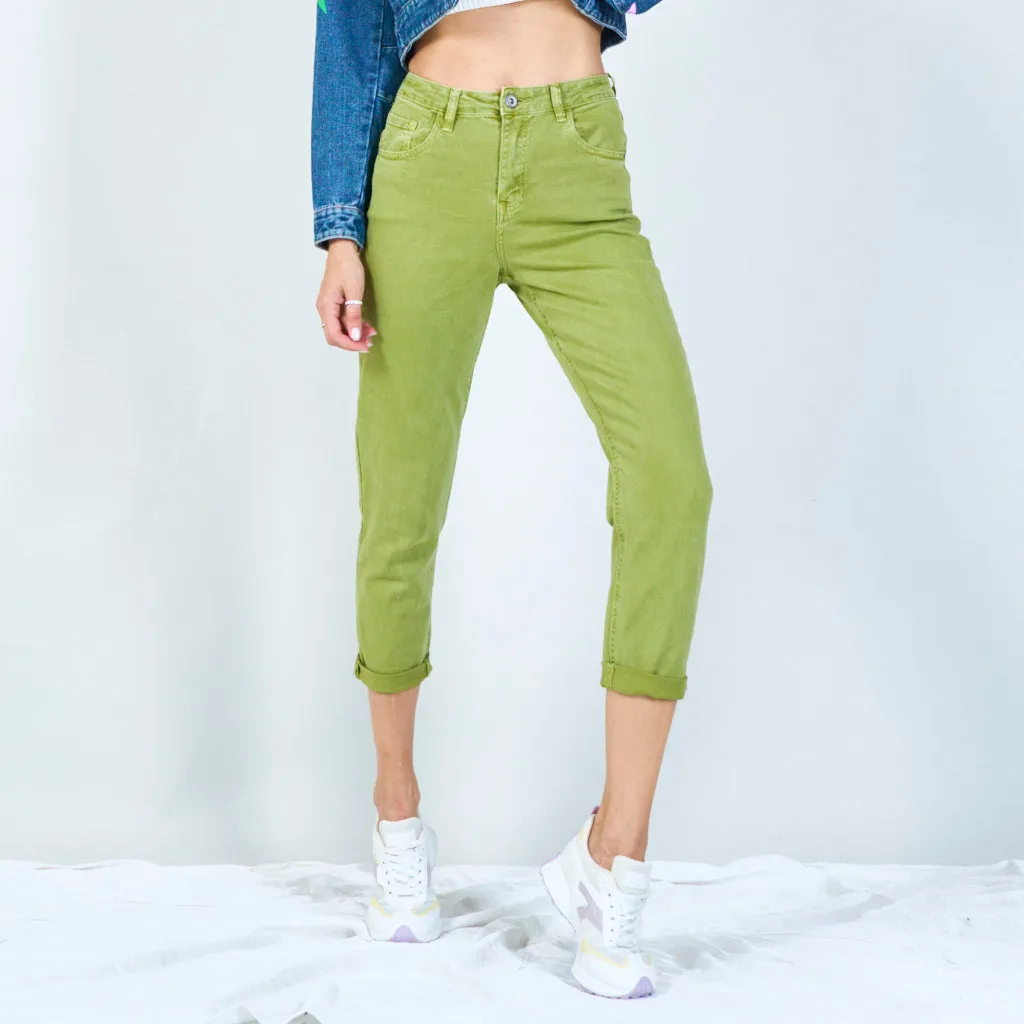 Modern high-waisted jeans with rolled hem wholesale