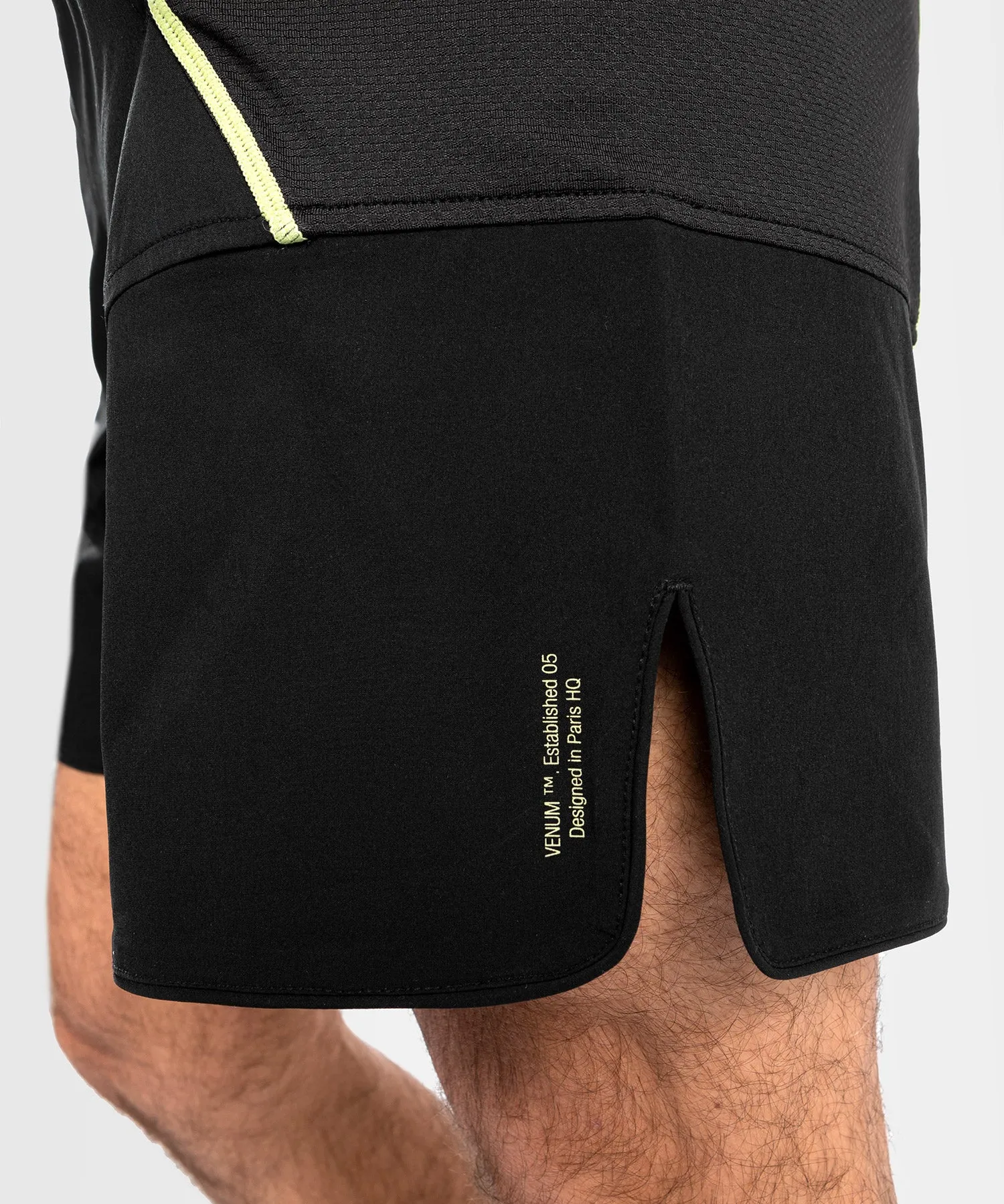 Venum Fusion 2.0 Fightshort - Black/Yellow