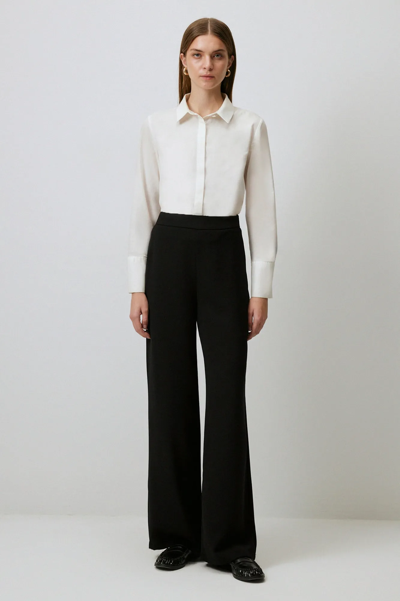 WIDE LEG CREPE TROUSERS WITH SIDE ZIPPER