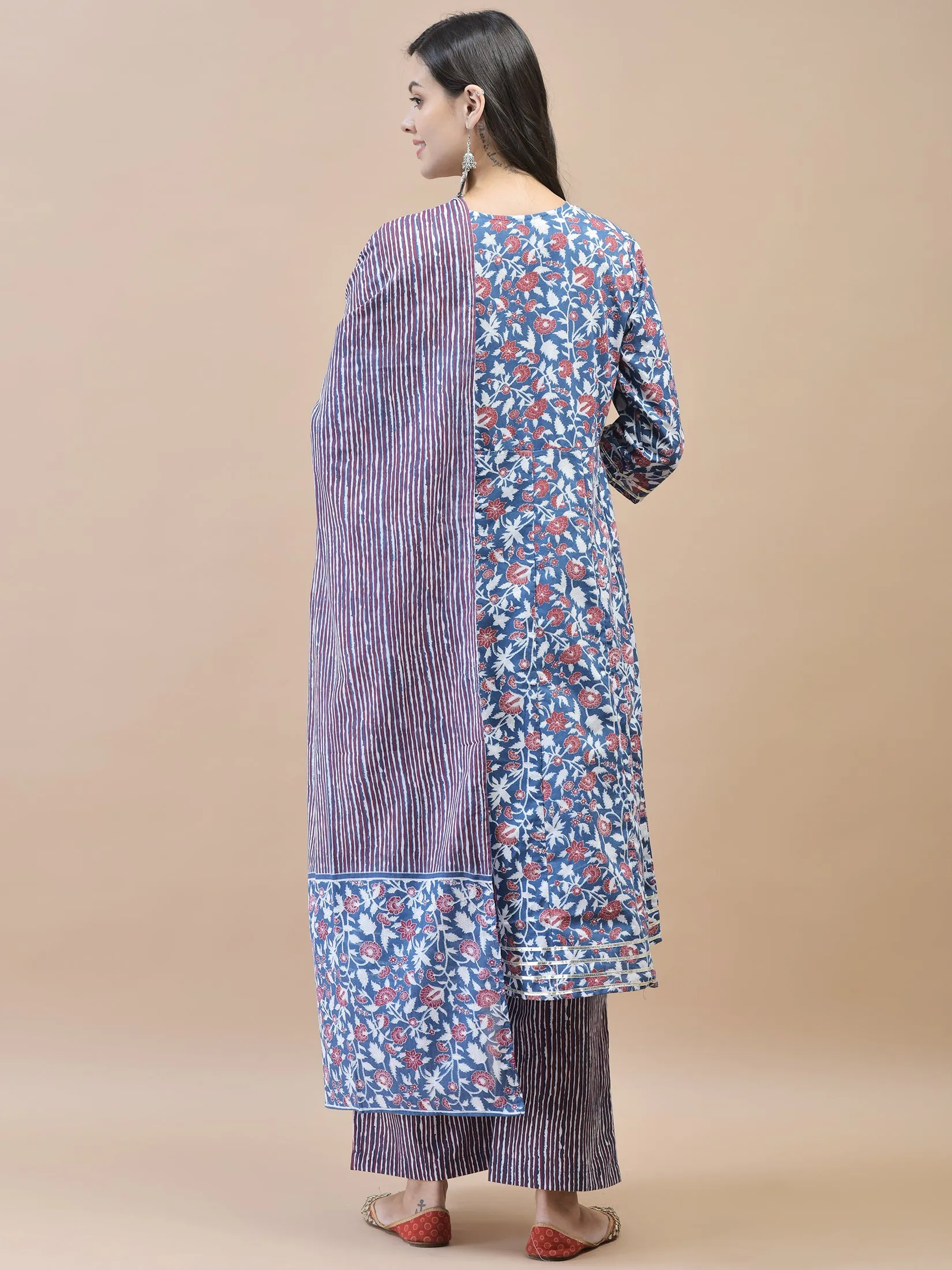 Women Poly Cotton Blue Floral Print Kurta Comfort Pant Dupatta