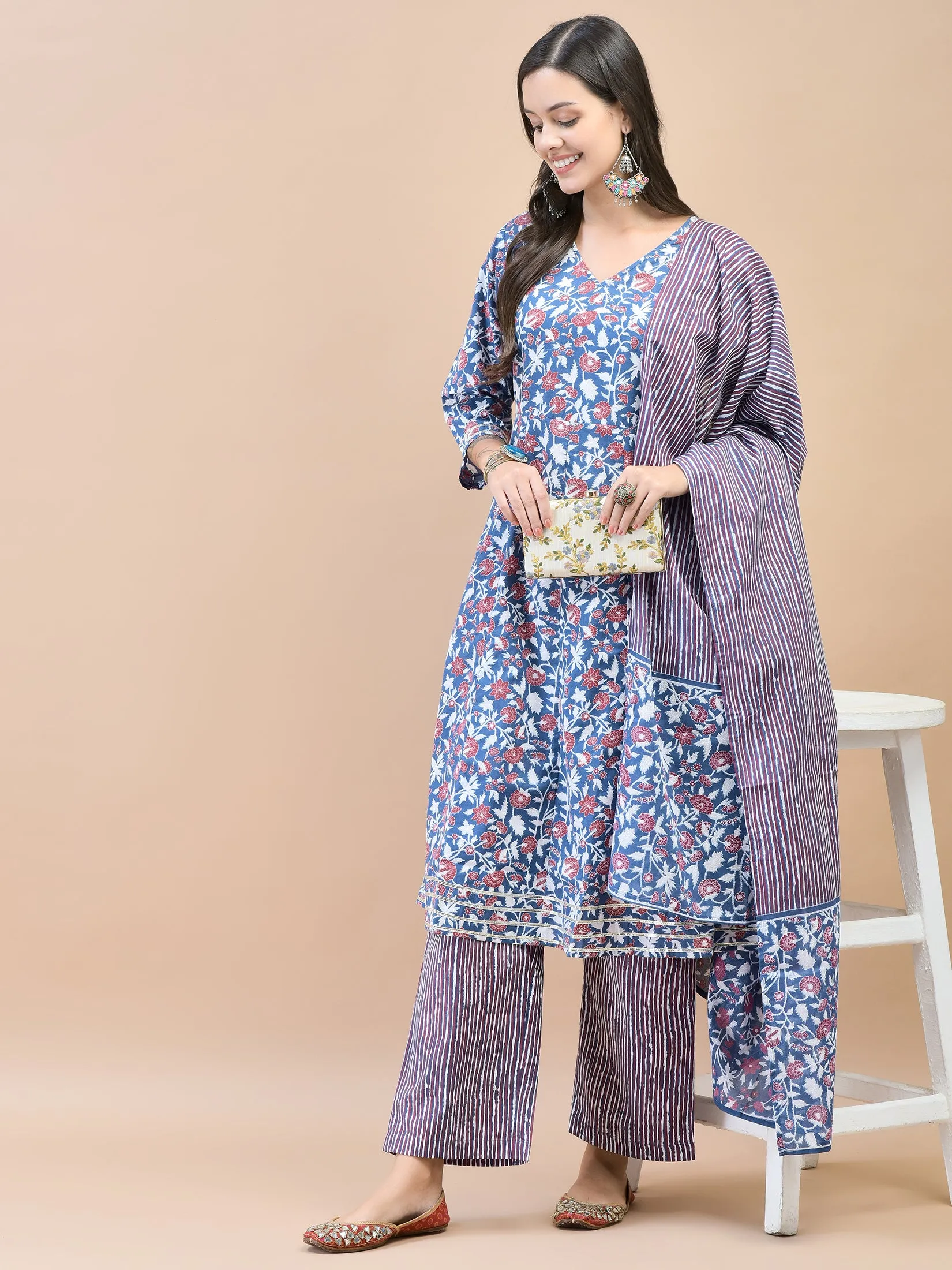 Women Poly Cotton Blue Floral Print Kurta Comfort Pant Dupatta